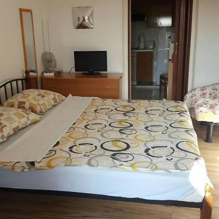 Accommodation Branka Mali Losinj Bagian luar foto