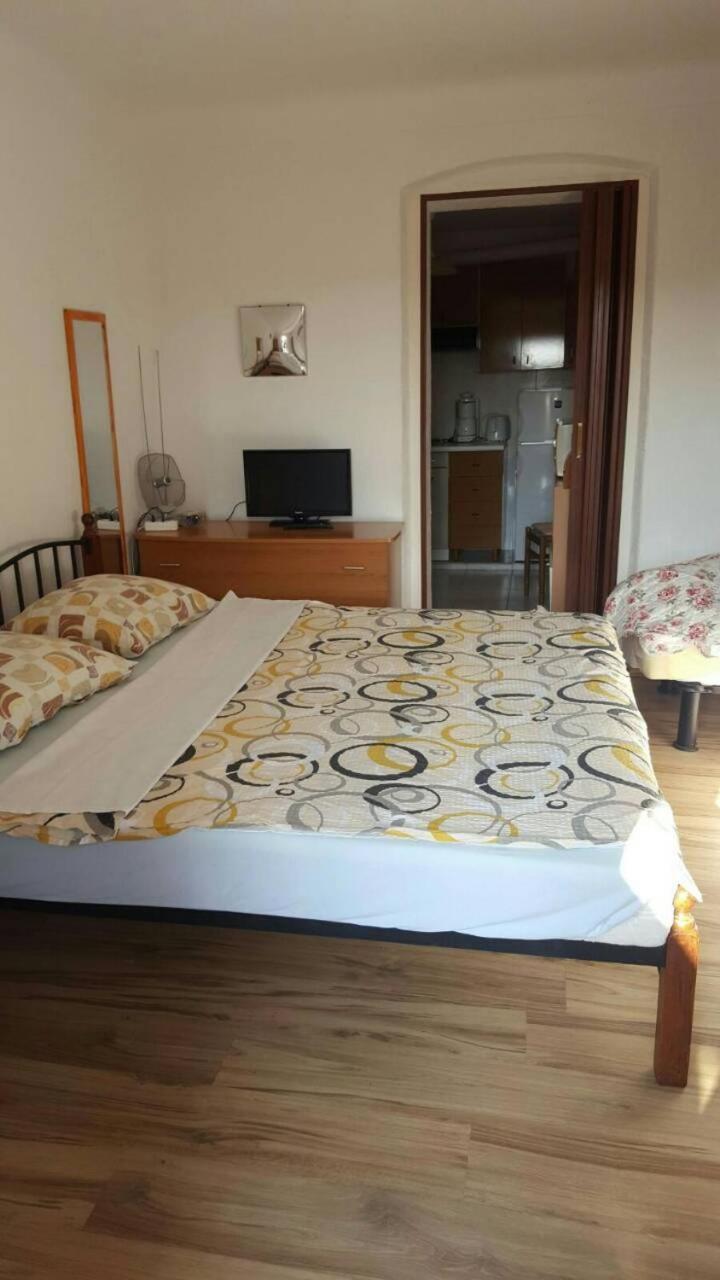 Accommodation Branka Mali Losinj Bagian luar foto